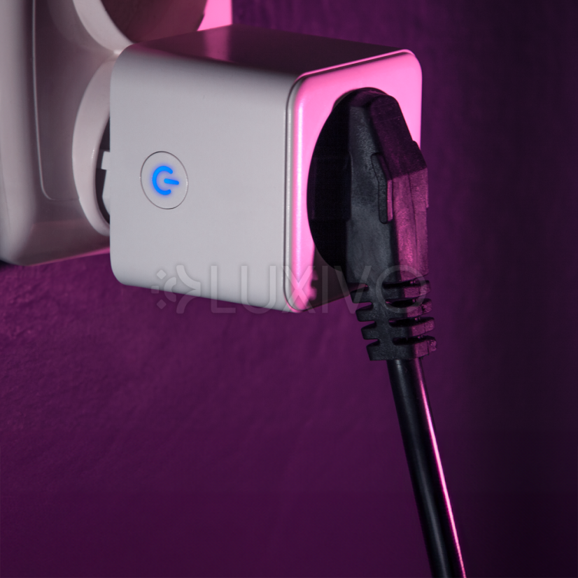 Inteligentná zásuvka WiFi Wattmeter Timer TUYA SMART NIVO LUMILED