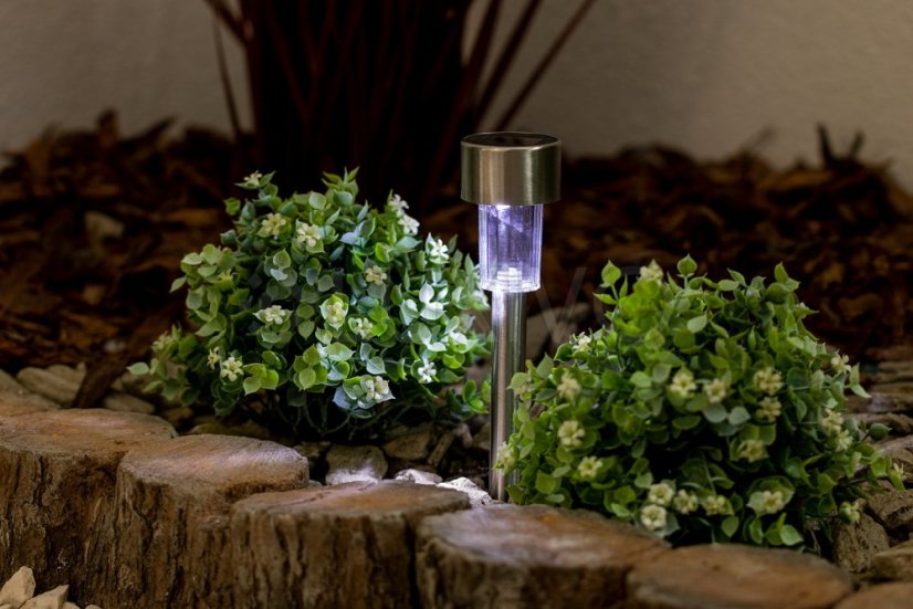 Záhradná lampa LED so solárnym pohonom Chrome 6500K PALIS LUMILED