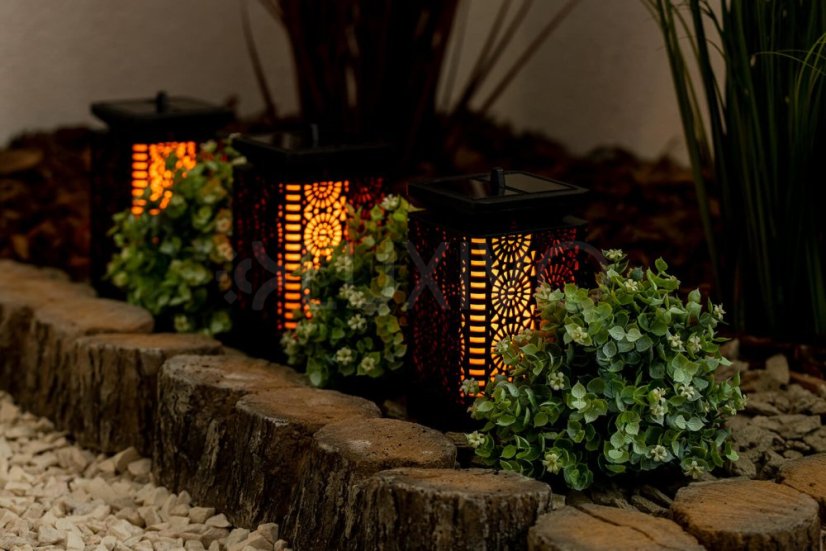 Záhradný lampáš LED Solar Decorative Flame Square 17cm