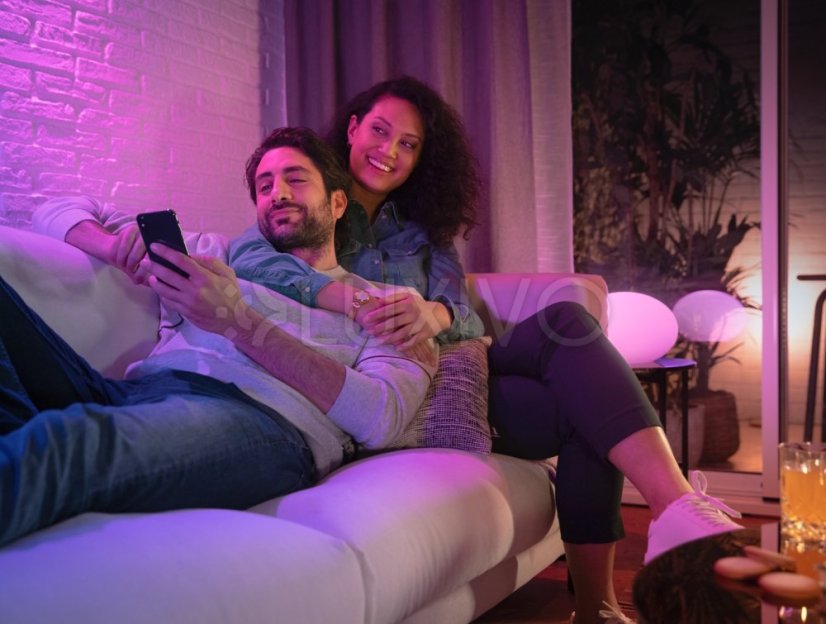 3x LED žiarovka GU10 s reflektorom 4,2W = 50W 400lm 2000-6500K CCT + RGB SMART Smart Bluetooth ZigBee White and Color Ambiance + Bridge Bridge + PILOT Regulátor Philips HUE Starter Kit