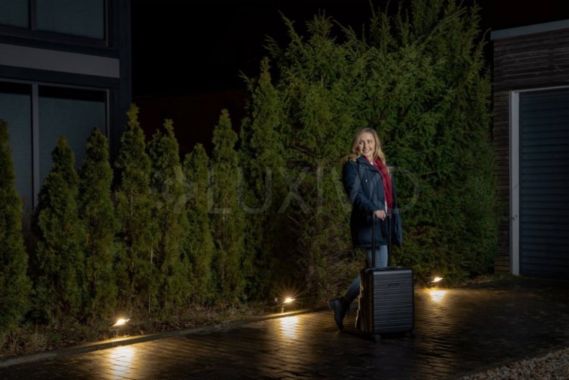 LED reflektor 20W 1700lm 3000K teplý IP65 sivý LEDVANCE GARDEN Flood Endura Drivable