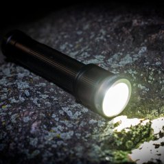 LED taktické ručné pátracie svetlo dobíjateľné 15W 1400lm 6500K studená čierna baterka Ledvance