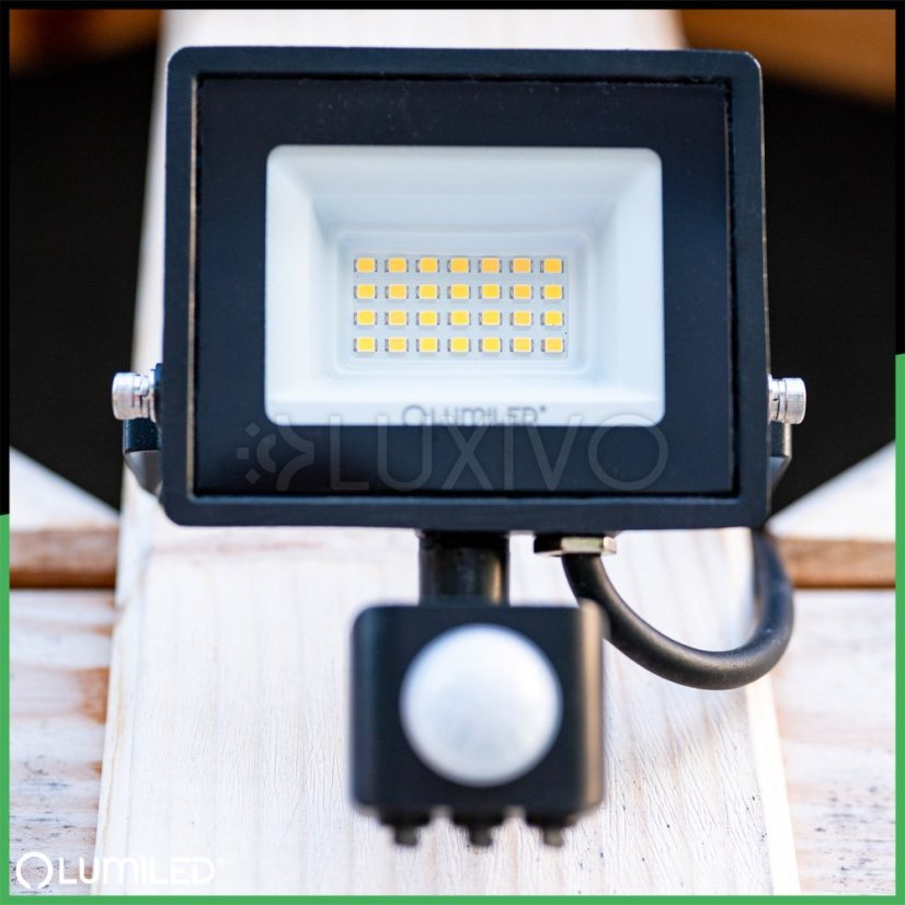 LED reflektor ZUNA2 20W 1800lm 6500K IP44 Black Senzor pohybu LUMILED