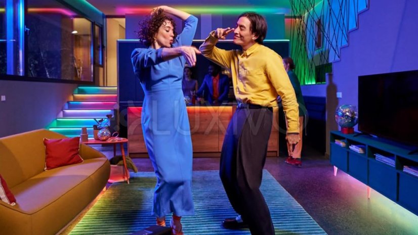 LED stolová lampa nočná 9W 620lm 2200-6500K RGB + TW 16cm Smart SMART WiFi Bluetooth App Hero WiZ