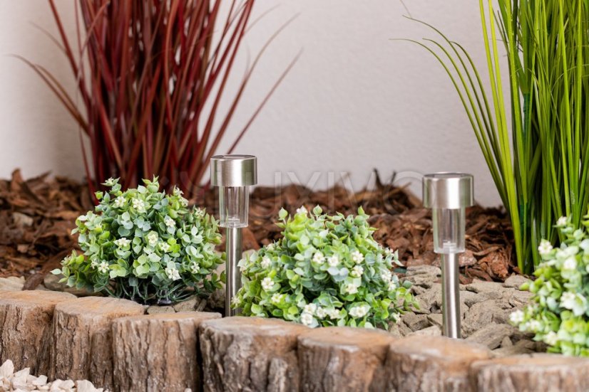 Záhradná lampa LED so solárnym pohonom Chrome 6500K PALIS LUMILED