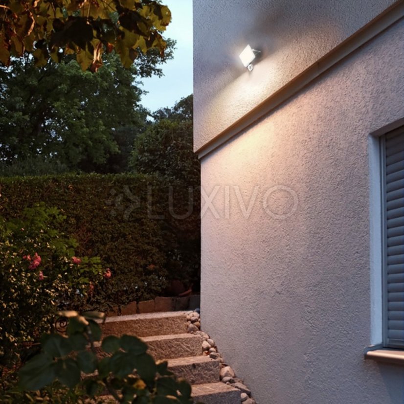 LED reflektor 50W 4500lm 5000K IP65 biely so senzorom pohybu a súmraku VIDEX LUCA