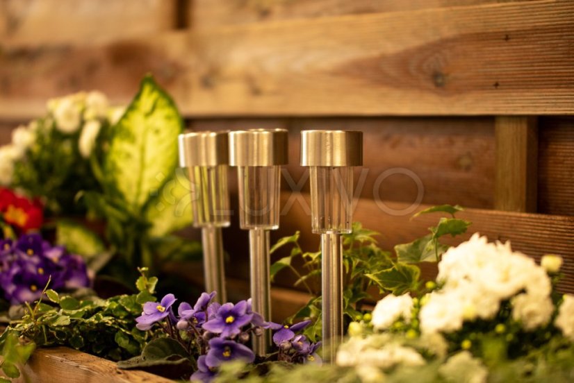 Záhradná lampa LED so solárnym pohonom Chrome 6500K PALIS LUMILED