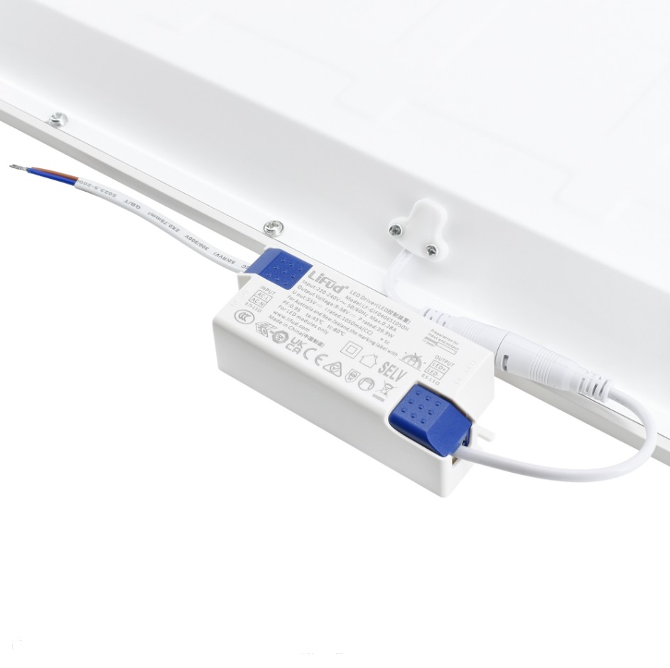 E-shop LED panel 40W 4000K 4000lm IP40 60x60cm biely Bemko