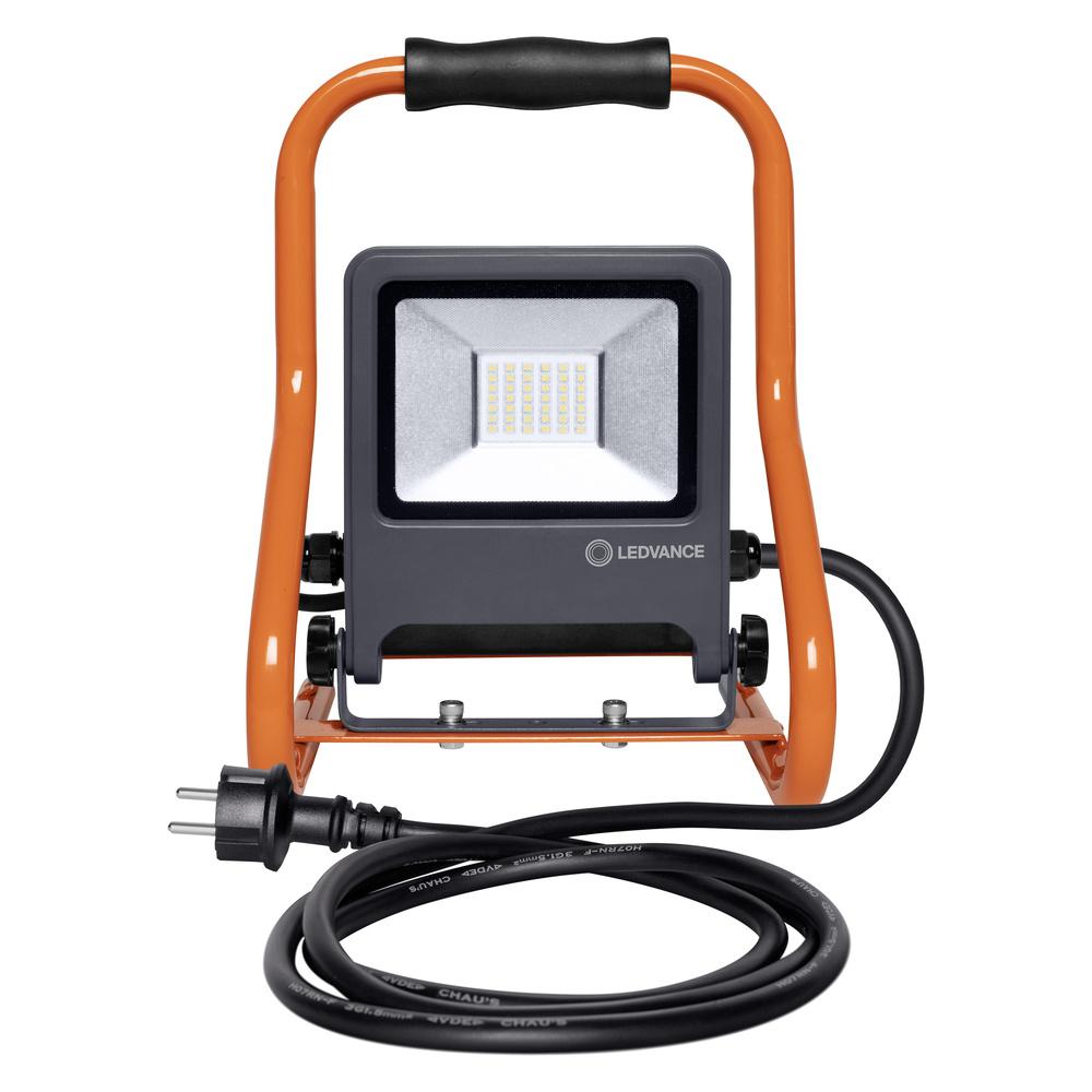 E-shop LED reflektor 30W 2700lm 4000K + 2x 230V zásuvka WORKLIGHTS R-STAND LEDVANCE Prenosný pracovný reflektor